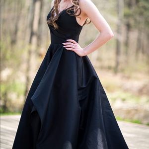 Black size 00 satin prom dress